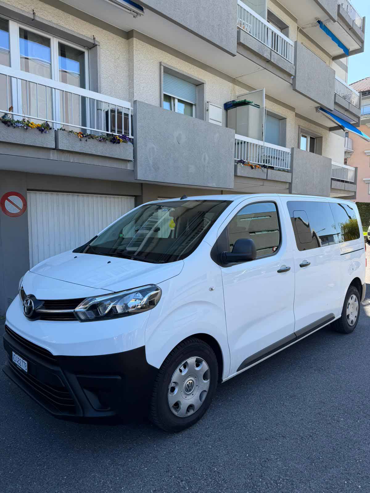 TOYOTA Proace